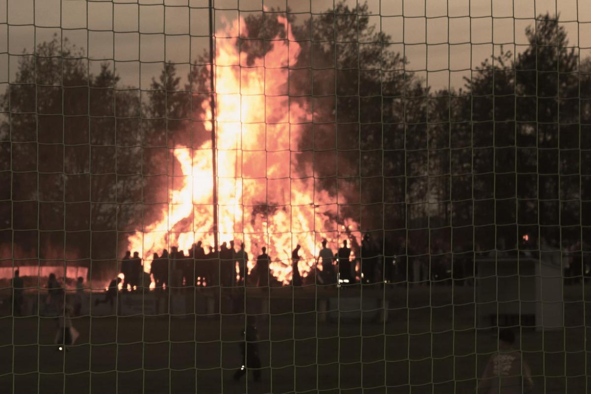 Hexenbrennen 2024 auf dem Sportplatz in Neschwitz (Sachsen)